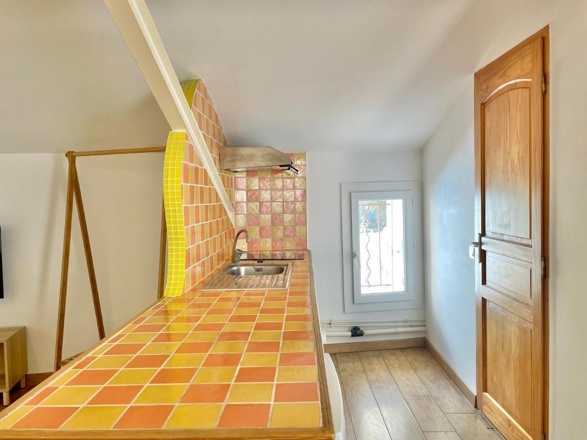 Grand Studio Sur La Marine Sete Exterior photo